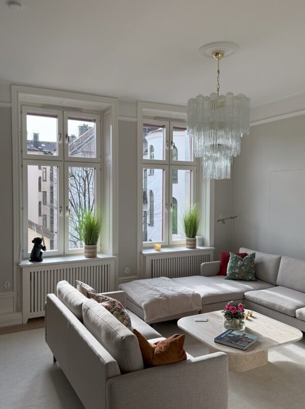 Large Transparent Murano Glass Chandelier Tubular with 56 prisms