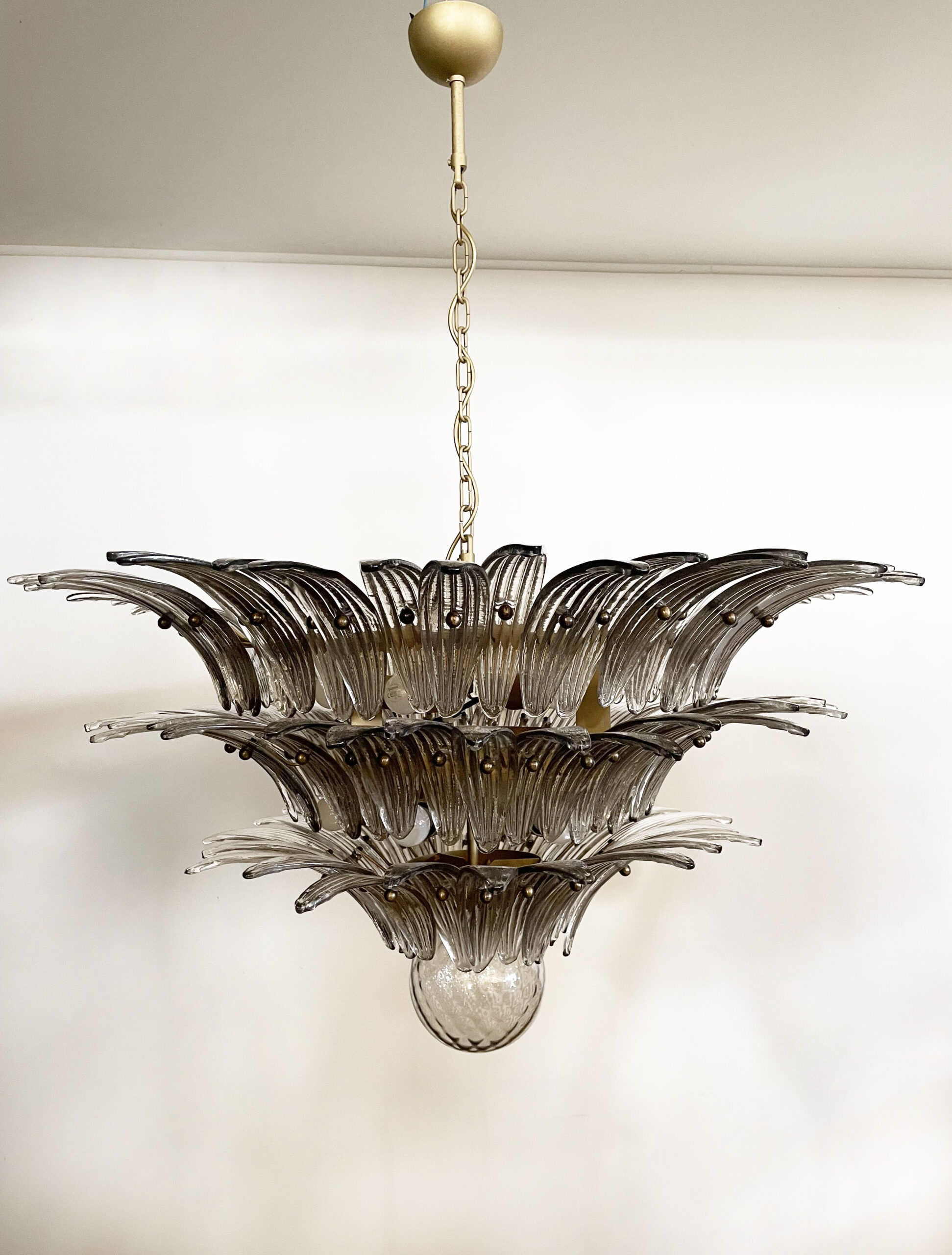 Handblown Murano glass — Palmette Smoked