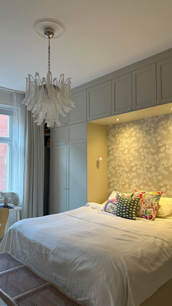 White Murano Petal Chandelier – 36 Glass Petals — additional view