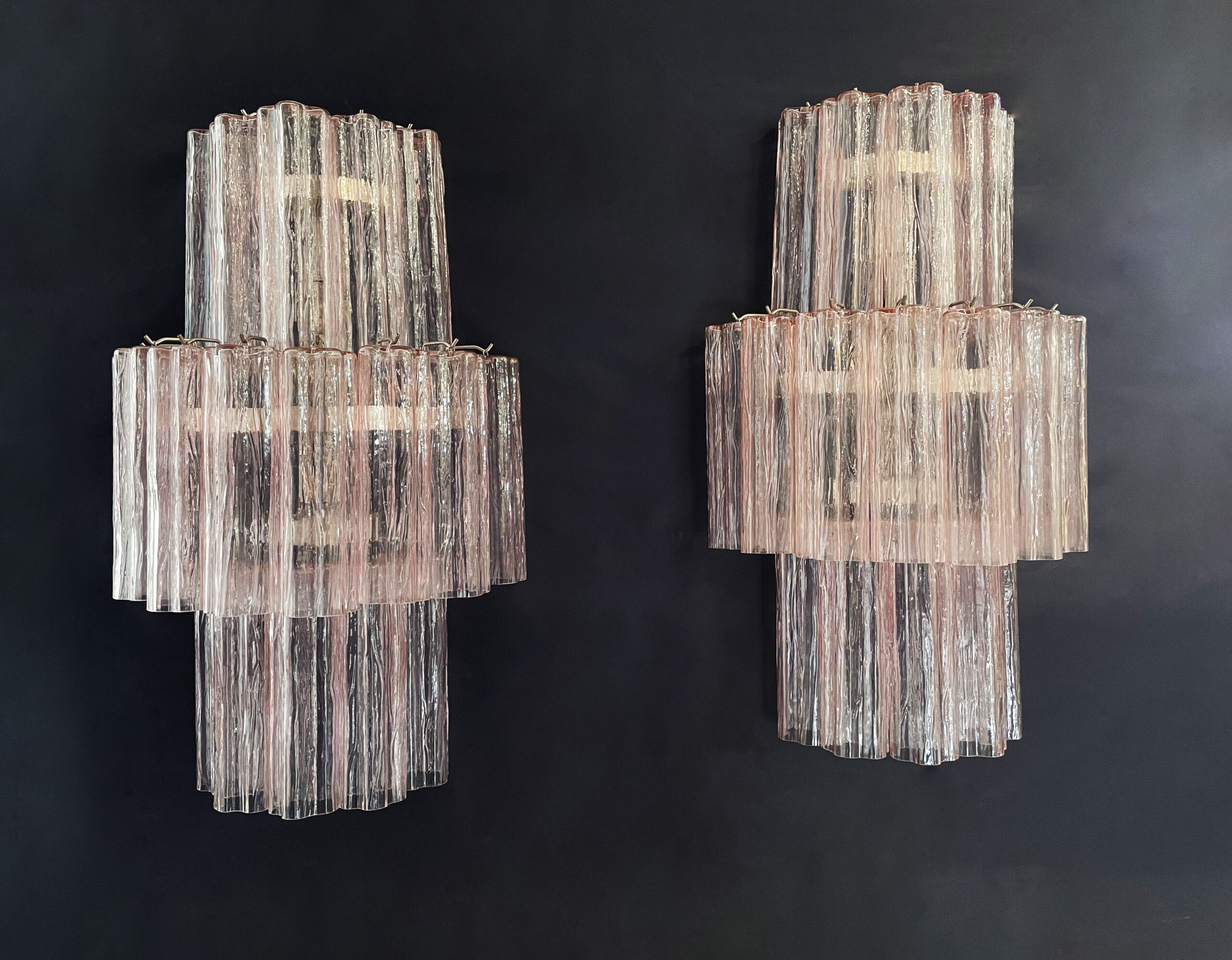 Handblown Murano glass — Tubular Pink