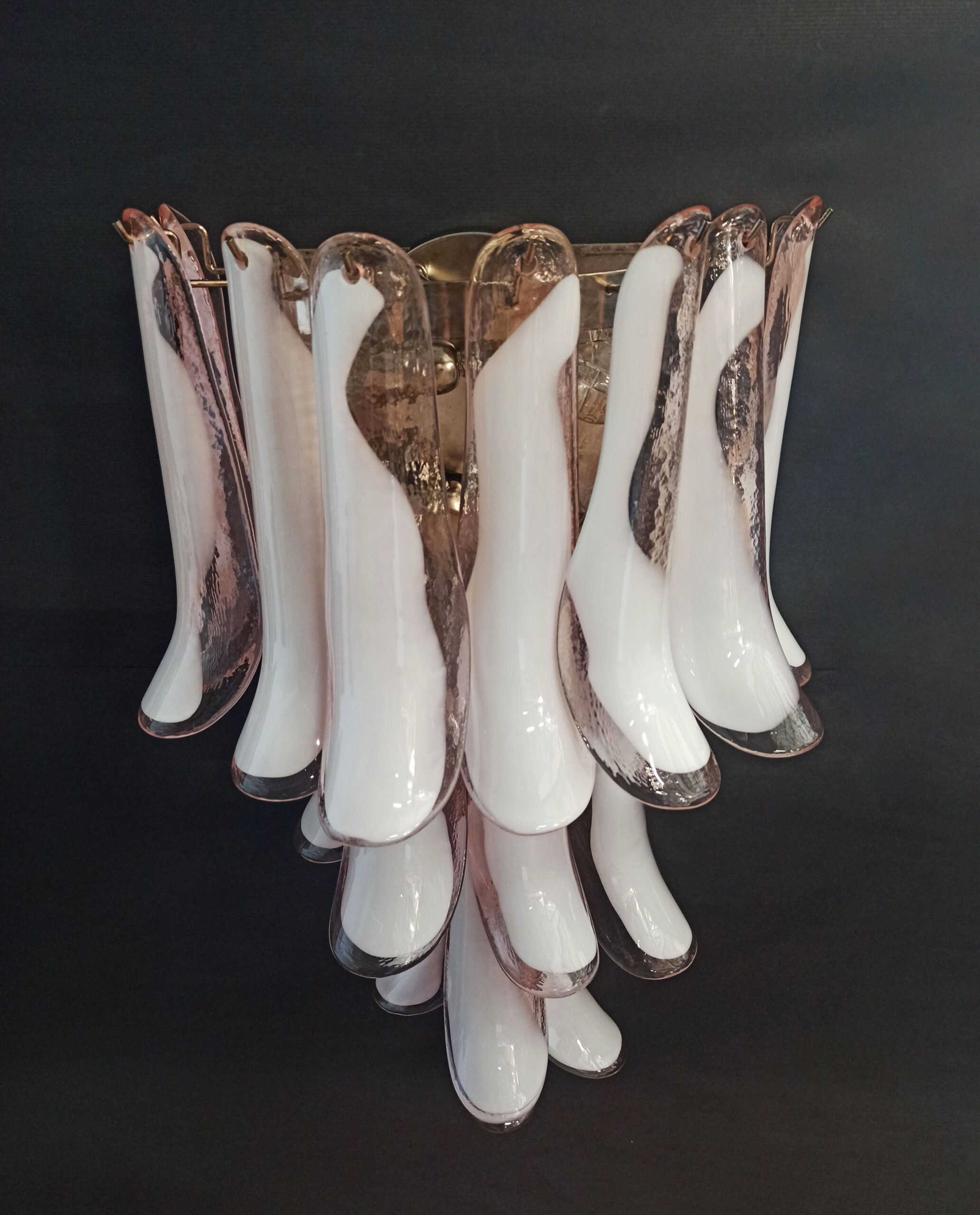 Handblown Murano glass — Petal Pink