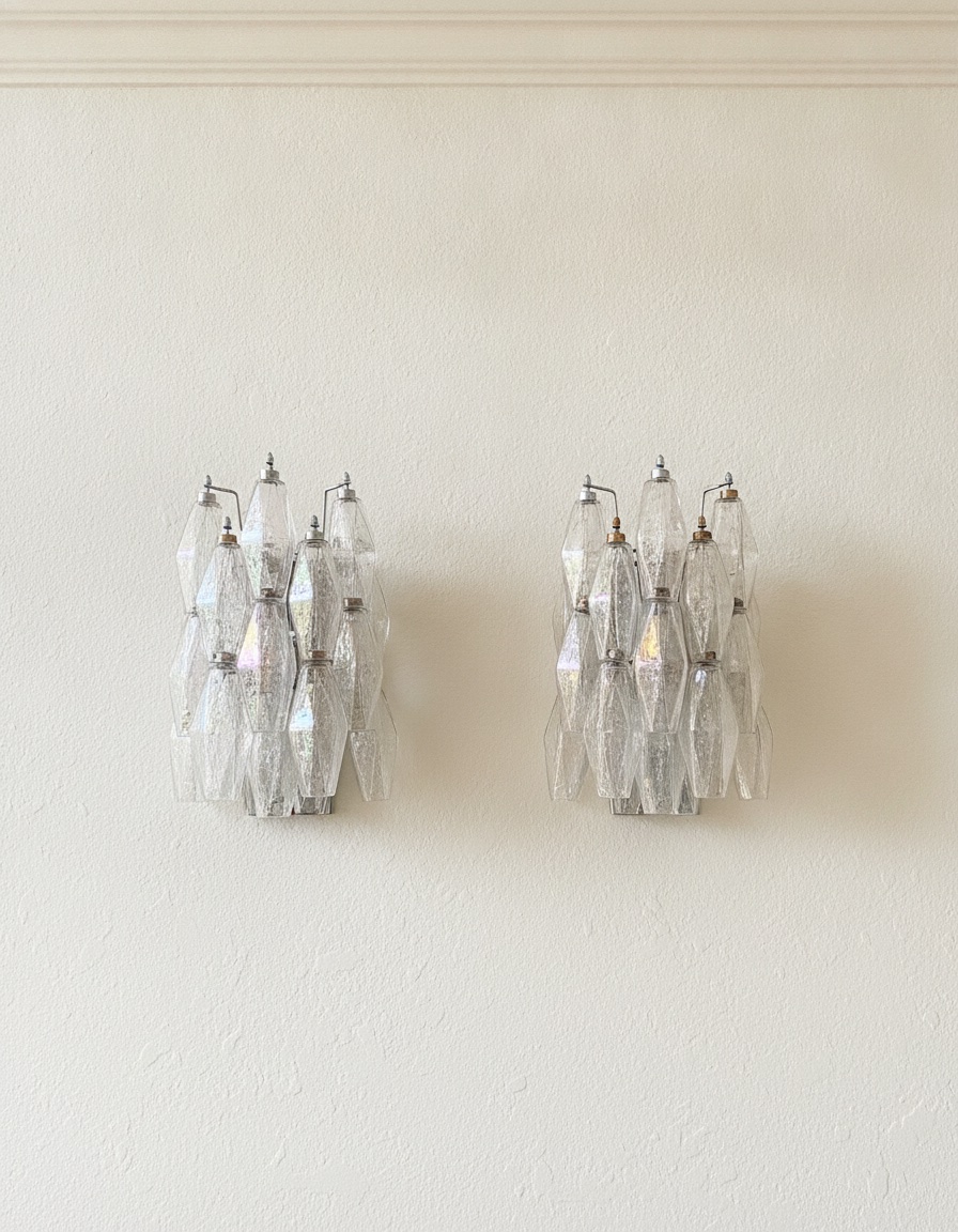 Handblown Murano Poliedri Wall Sconce – 16 Poliedri Glass – Set of 2 mounted on the wall