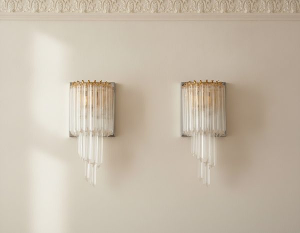 Handblown Murano Quadriedri Wall Sconce – 16 Quadriedri Glass – Set of 2 mounted on the wall