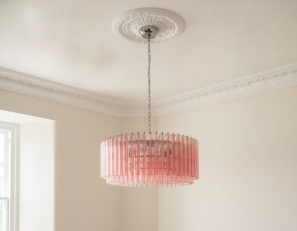 Handblown Murano Triedri Chandelier – 391 Triedri Glass under an ornate ceiling rose